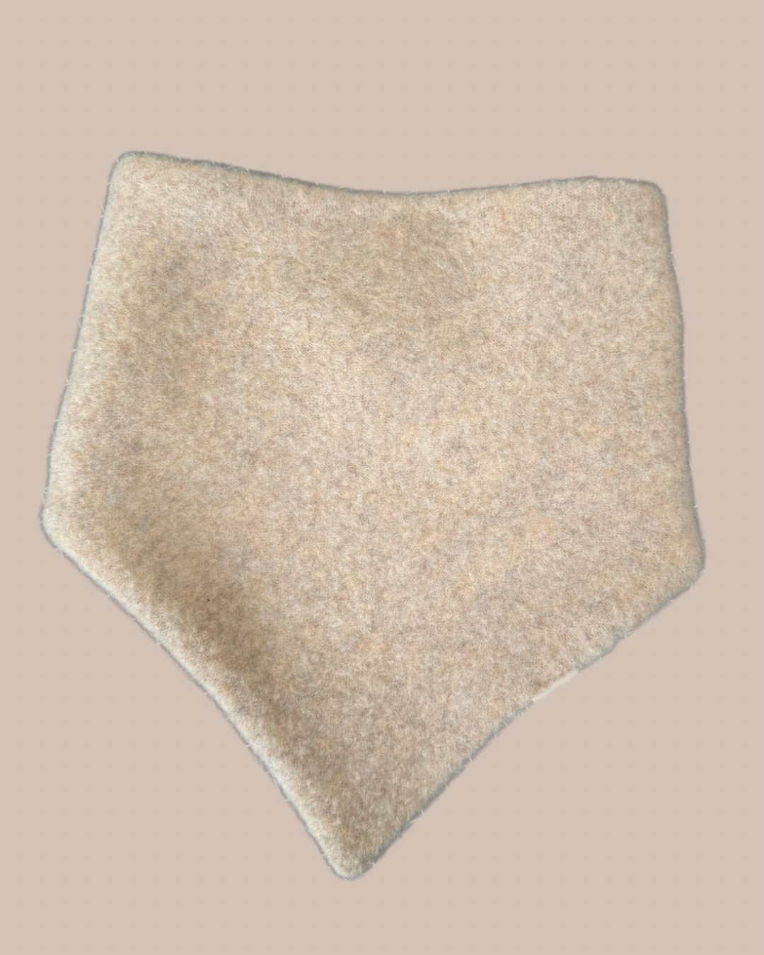 Merino vilnos kaklaskarė